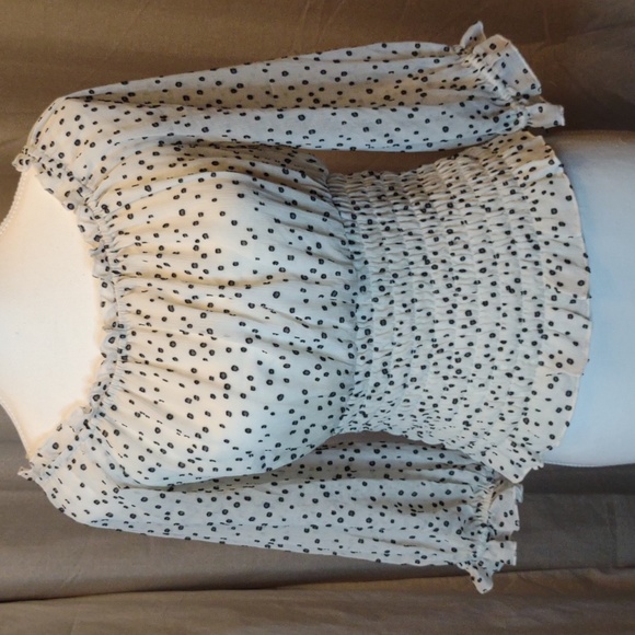 Anthropologie Tops - Anthropologie Lucia off shoulder blouse